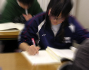 中学生の塾生は土曜日の無料個別指導時間を利用して実力アップできます。大谷塾は上田市の塾・学習塾・進学塾です。